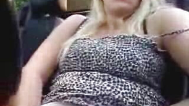 Adel Sunshine és Bella Morgan mostoha porno egy katonát szolgálnak.